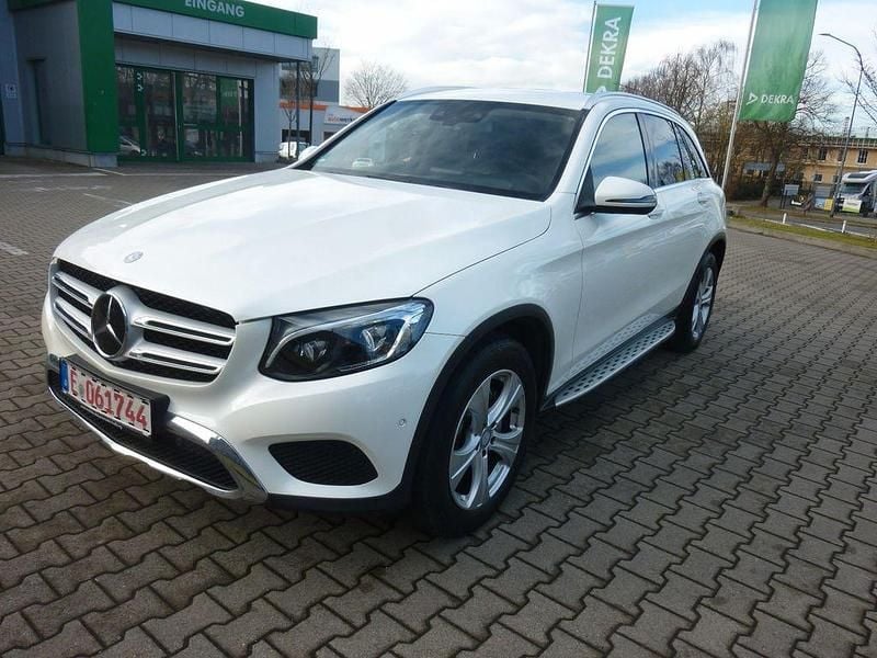 Gebraucht Mercedes GLC250 211 PS (155 kW) 2016 Weiß SUV