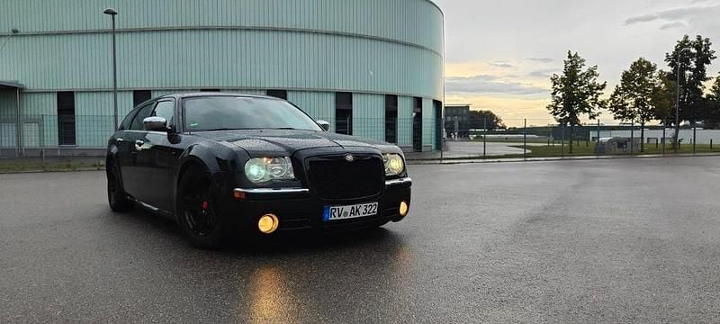 Schwarz Gebraucht 2006 Chrysler 300C Touring Kombi | 5.990 € (Teuer) - Bild 1/4