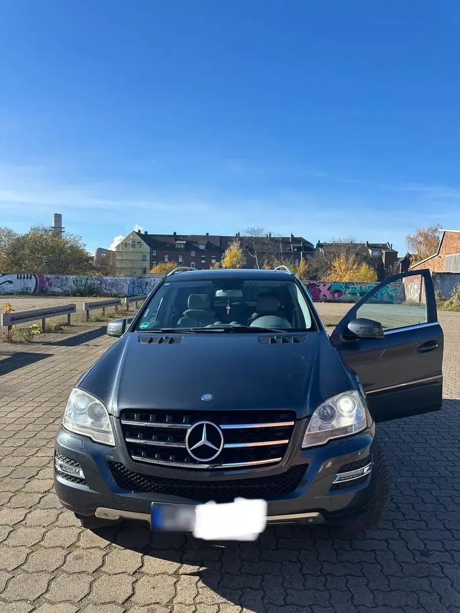 Gebraucht Mercedes ML350 235 PS (172 kW) 2011 Grau SUV
