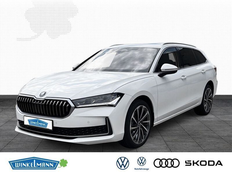 Weiss Neu 2025 Skoda Superb LAURIN & KLEMENT Kombi | 54.590 € (Etwas zu teuer) - Bild 1/4
