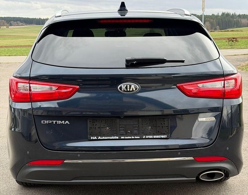 Usado Kia Optima Vision 141 HP (103 kW) 2017 Azul Carrinha