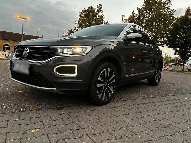 Grau Gebraucht 2021 VW T-Roc United SUV | 23.100 € (Guter Preis) - Bild 1/4