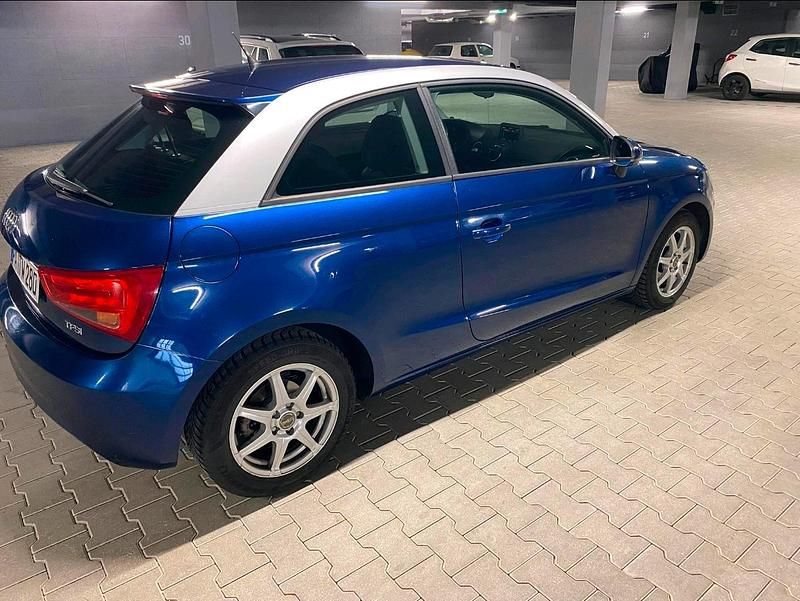 Gebraucht Audi A1 86 PS (63 kW) 2011 Blau Kleinwagen