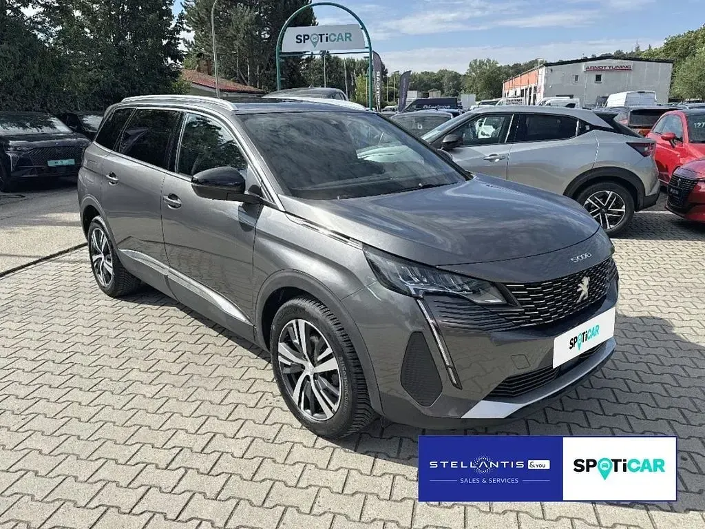 Gebraucht Peugeot 5008 Allure 131 PS (96 kW) 2024 Grau SUV