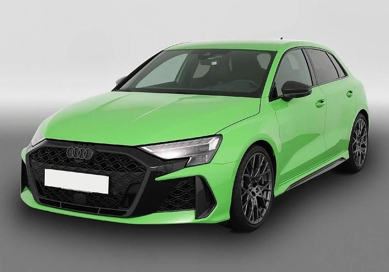 Second-hand Audi RS3 400 CP (294 kW) 2024 Verde Berlinǎ