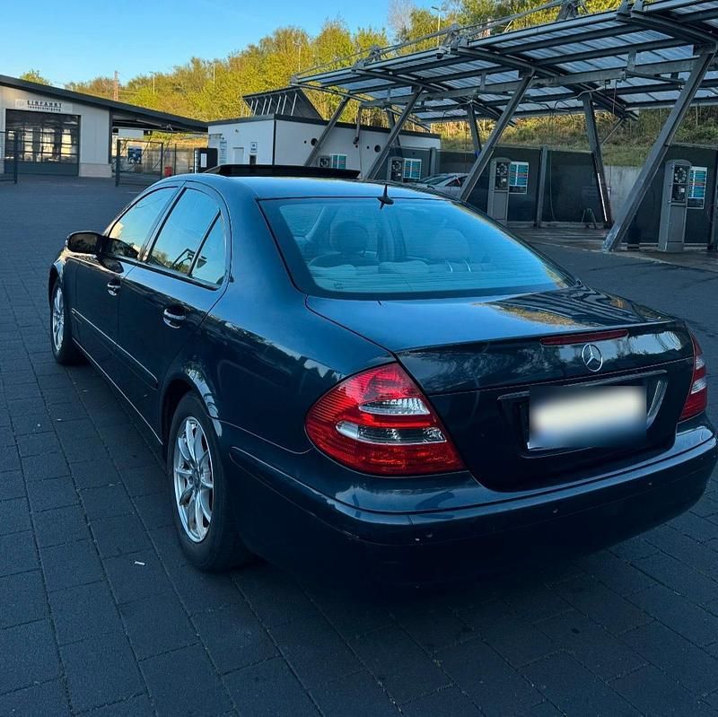 Usata Mercedes E200 163 CV (119 kW) 2003 Berlina