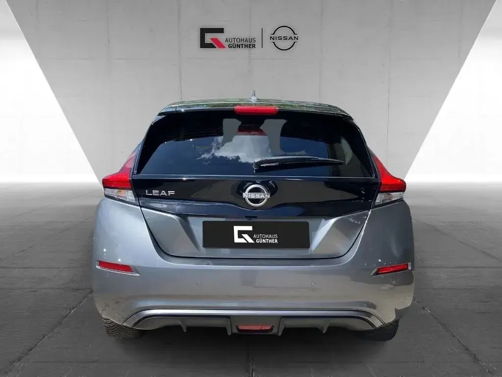 Gebraucht Nissan Leaf 360º 160 kW (218 PS) 2023 M) (grau Kleinwagen