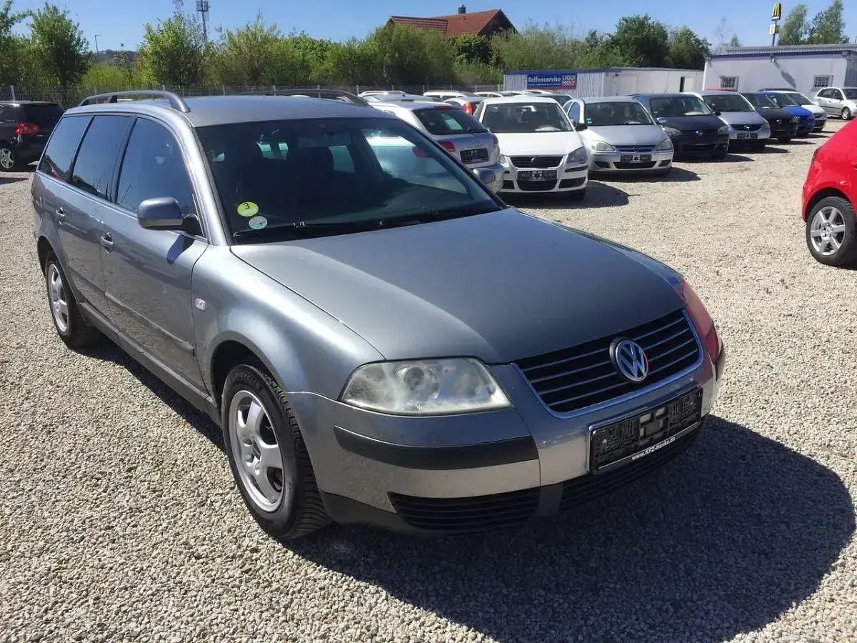 Usata VW Passat 131 CV (96 kW) 2003 Grigio Station wagon