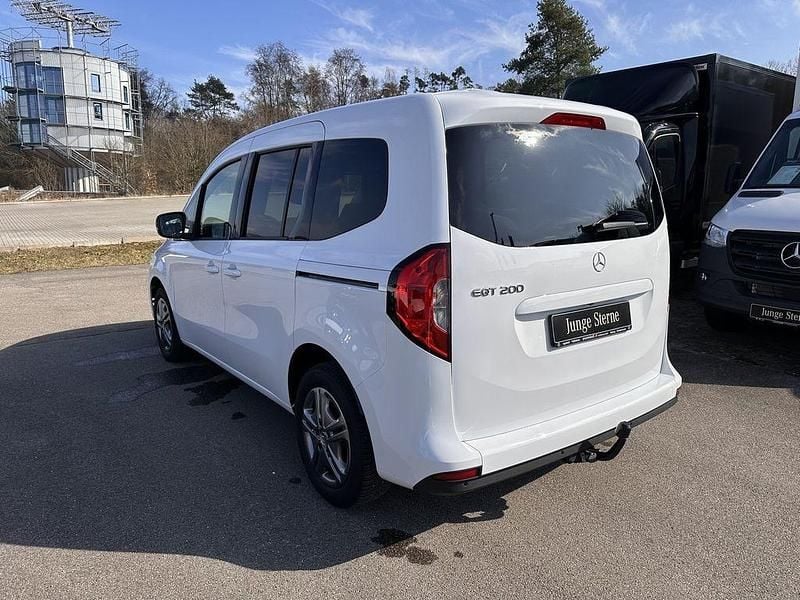 Gebraucht Mercedes EQT200 89 kW (122 PS) 2024 Weiß Van / Kleinbus