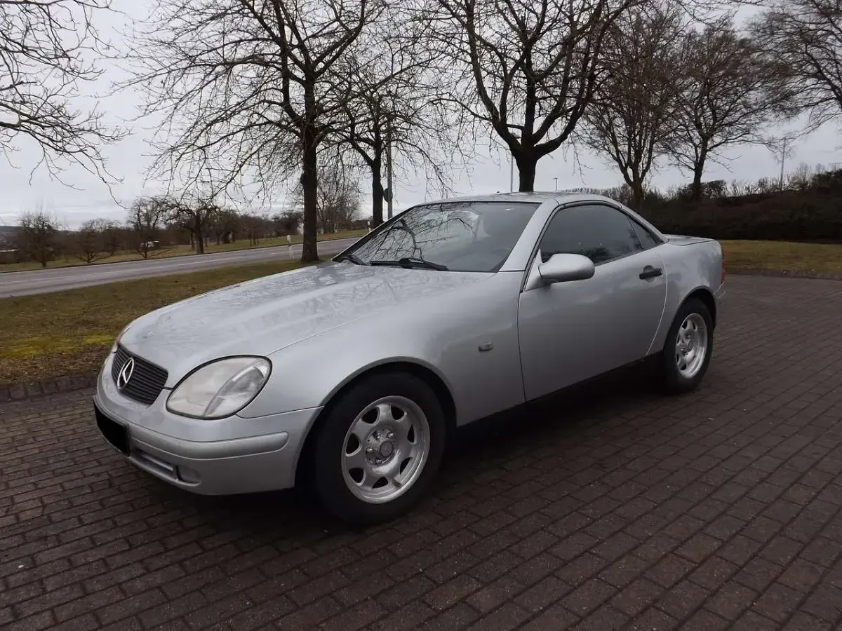 Second-hand Mercedes SLK200 136 CP (100 kW) 1998 Argintiu Cabrio