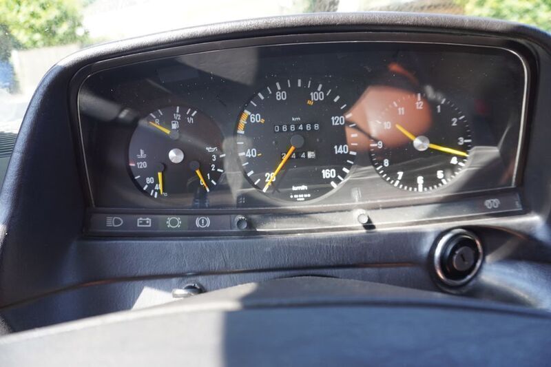 Gebraucht Mercedes 200 60 PS (44 kW) 1980 Beige Limousine