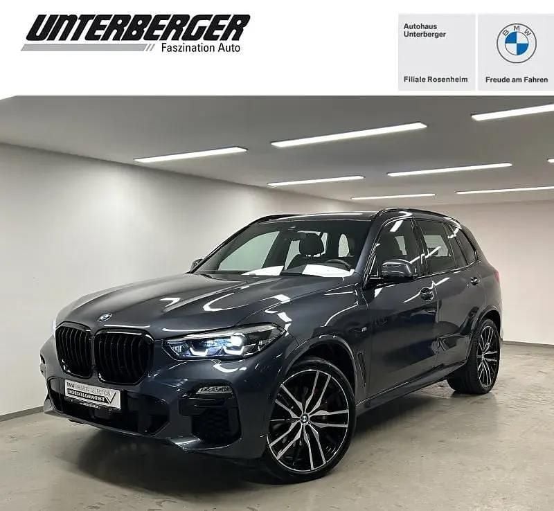 Arktikgrau brillanteffekt Gebraucht 2021 BMW X5 M Sport SUV | 53.450 € (Superpreis) - Bild 1/4