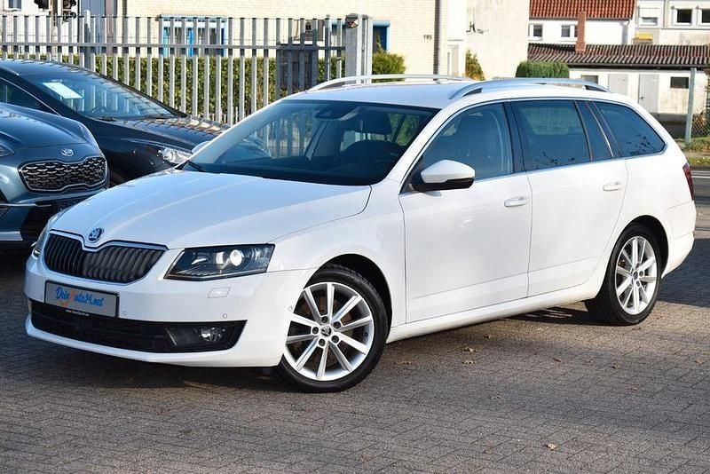 Weiß Gebraucht 2014 Skoda Octavia Elegance Kombi | 6.690 € (Superpreis) - Bild 1/4