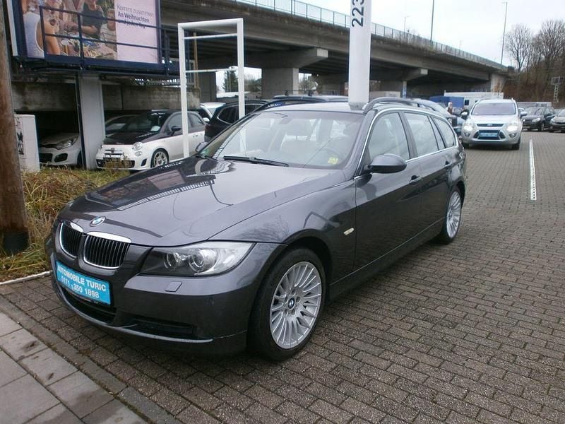 Gebraucht BMW 325 Sport Line 218 PS (160 kW) 2007 Grau Kombi