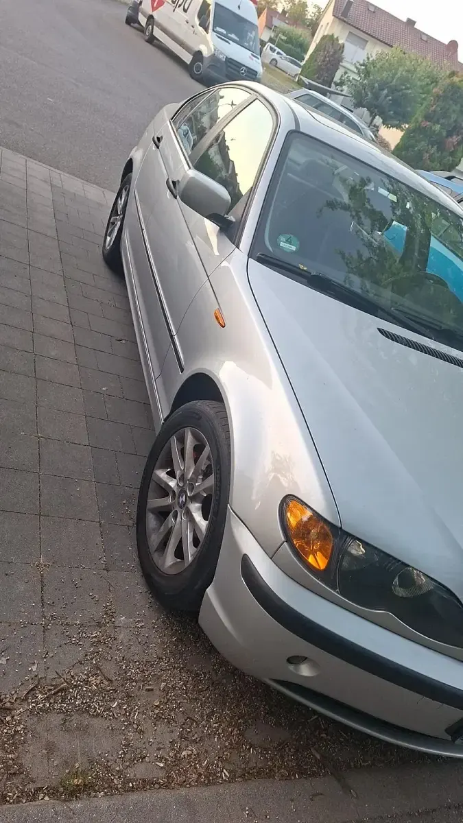 Gebraucht BMW 316 116 PS (85 kW) 2002 Silber Limousine