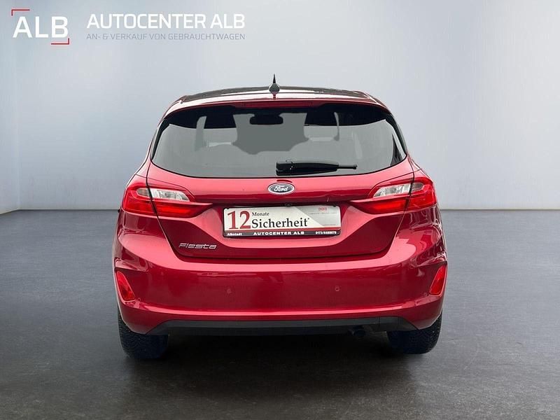 Gebraucht Ford Fiesta 101 PS (74 kW) 2018 Rot Kleinwagen