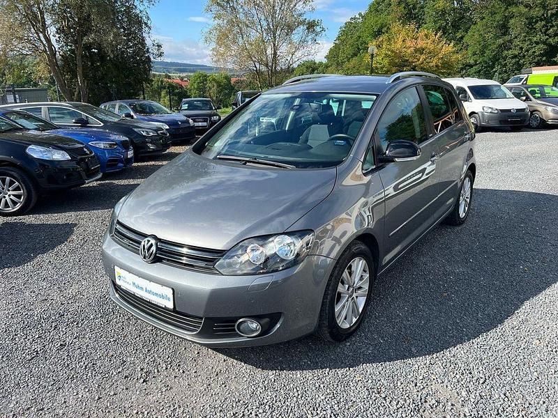 Grau Gebraucht 2012 VW Golf Plus Style Van / Kleinbus | 7.490 € (Fairer Preis) - Bild 1/4