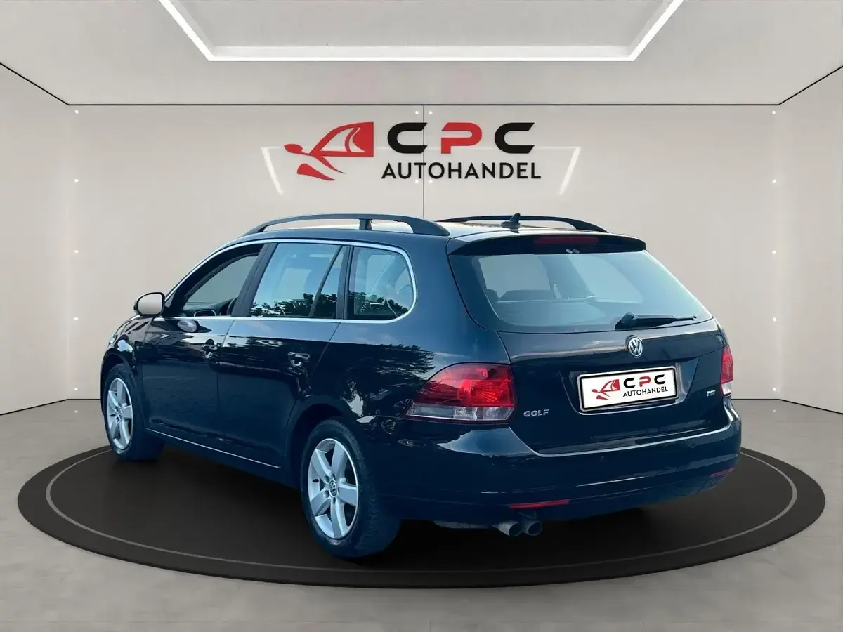 Gebraucht VW Golf VII Match 122 PS (89 kW) 2013 Schwarz Kombi