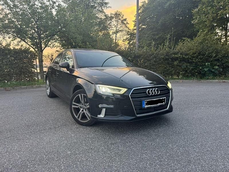 Gebraucht Audi A3 Ambiente 150 PS (110 kW) 2019 Schwarz Limousine