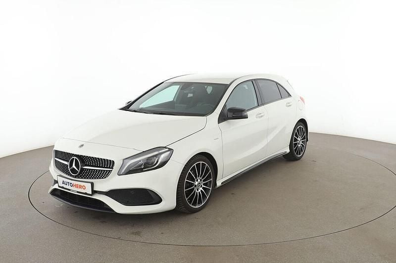 Weiß Gebraucht 2018 Mercedes A180 AMG Limousine | 19.310 € (Fairer Preis) - Bild 1/3