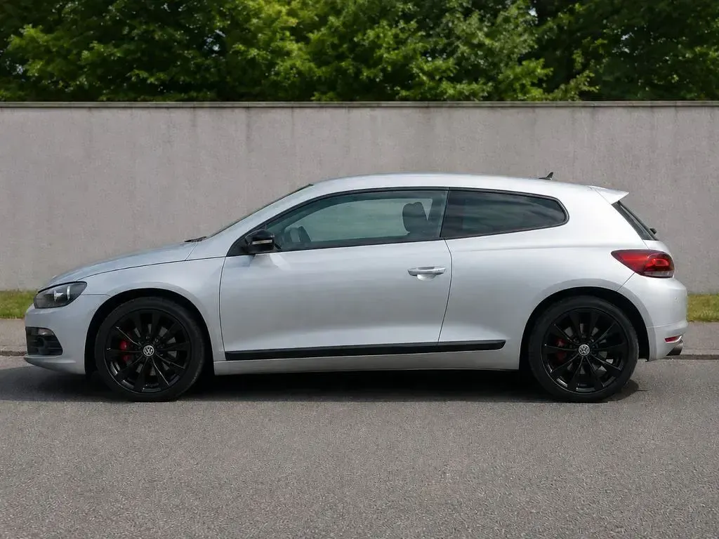 Używany VW Scirocco Sportline 160 KM (117 kW) 2010 Srebrny Coupe