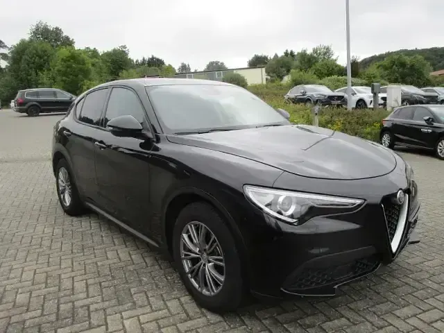 Gebraucht Alfa Romeo Stelvio Business 190 PS (139 kW) 2021 Colore esterno (metallic) SUV