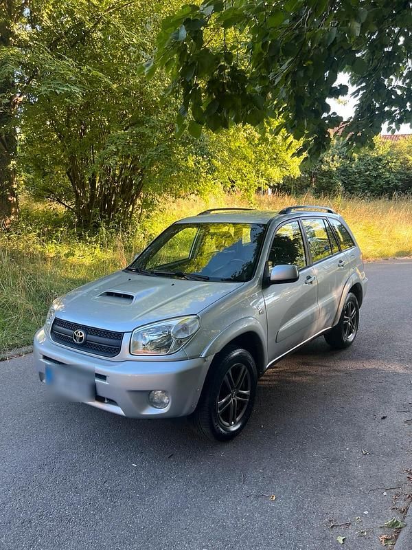 Silber Gebraucht 2003 Toyota RAV4 SUV | 3.800 € (Etwas zu teuer) - Bild 1/4