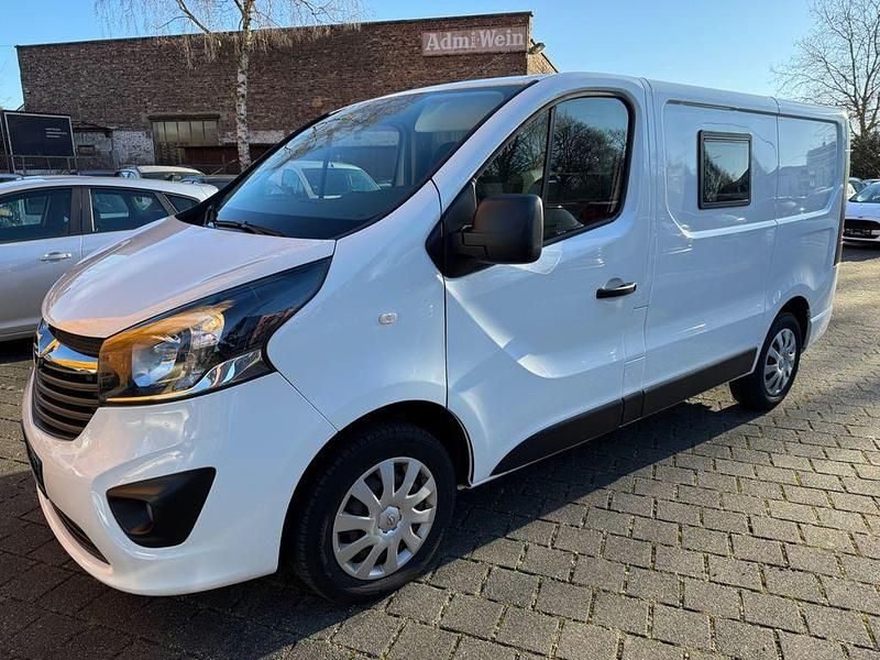 Gebraucht Opel Vivaro 120 PS (88 kW) 2018 Weiß Van / Kleinbus