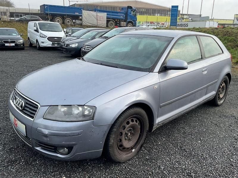 Silber Gebraucht 2003 Audi A3 Ambition Kleinwagen | 790 € (Superpreis) - Bild 1/4