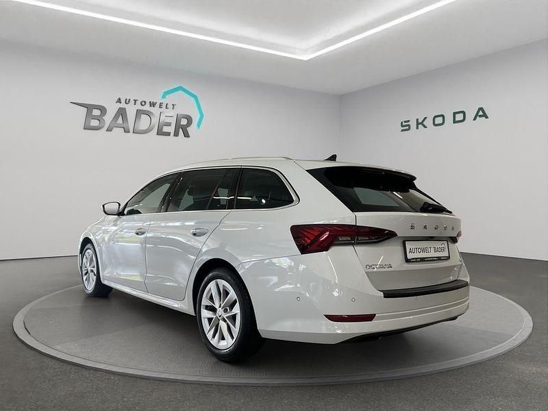 Gebraucht Skoda Octavia Style 150 PS (110 kW) 2023 Weiß Kombi