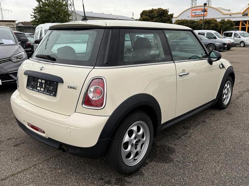 Gebraucht Mini ONE 98 PS (72 kW) 2012 Pepper white Kleinwagen