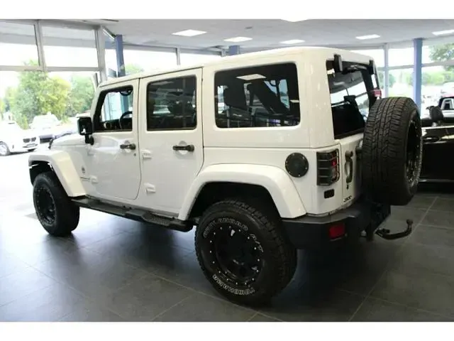 Gebraucht Jeep Wrangler Unlimited Sahara 200 PS (147 kW) 2014 Weiß SUV