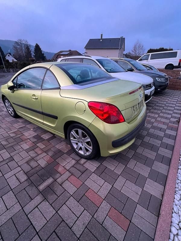 Gebraucht Peugeot 207 CC 120 PS (88 kW) 2007 Grün Cabrio