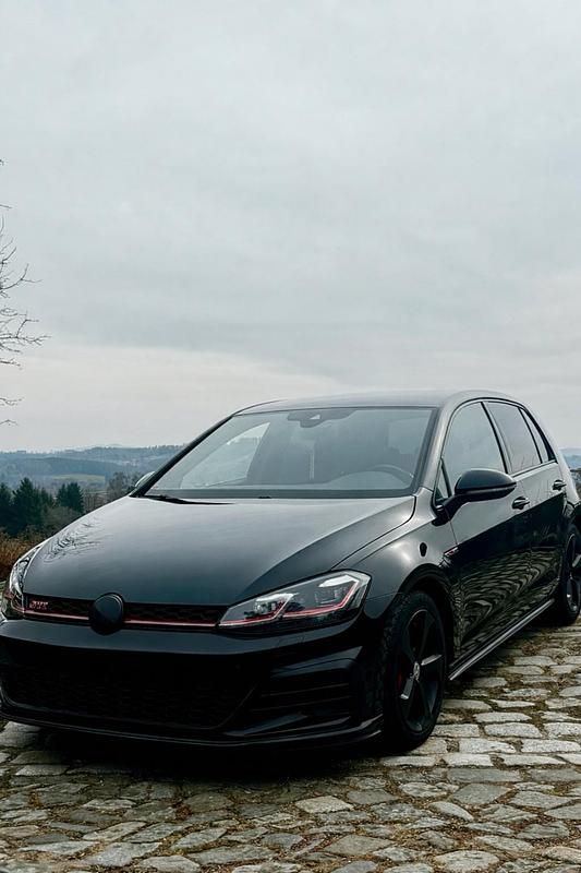Gebraucht VW Golf VIII GTI 245 PS (180 kW) 2020 Schwarz Kleinwagen