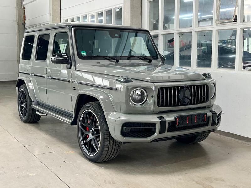 Grau Gebraucht 2022 Mercedes G63 AMG AMG SUV | 179.900 € (Fairer Preis) - Bild 1/4