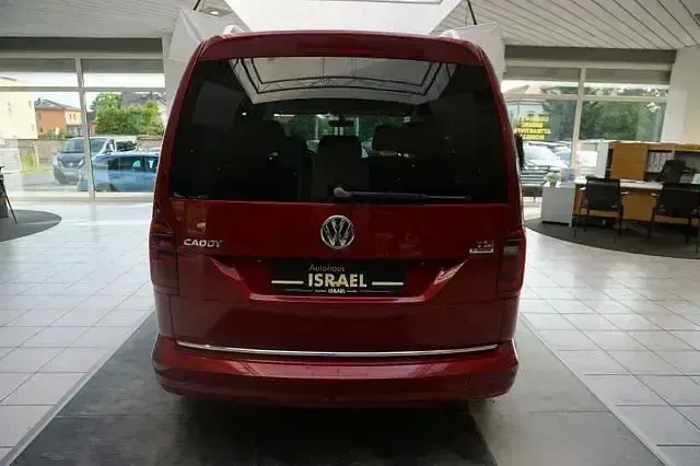 Używany VW Caddy Trendline 125 KM (91 kW) 2015 Czerwony Minivan