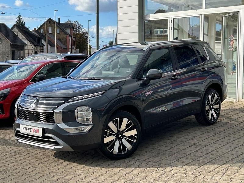 Neu Mitsubishi Outlander P-HEV Edition 306 PS (225 kW) 2025 Grau SUV