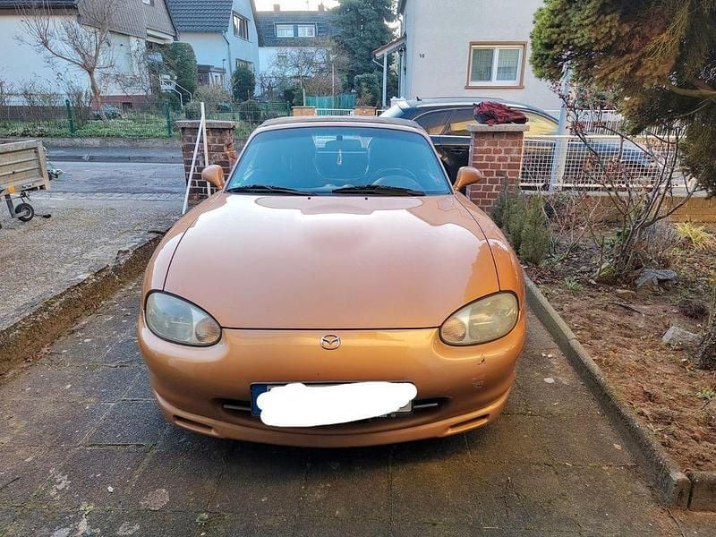 Gebraucht Mazda MX5 110 PS (80 kW) 1999 Gold Cabrio