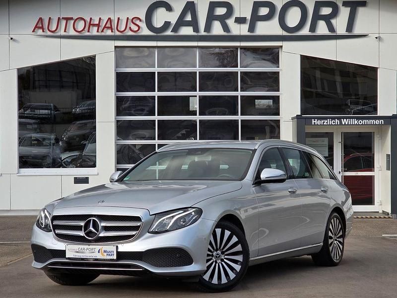 Gebraucht Mercedes E220 194 PS (142 kW) 2017 Silber Limousine