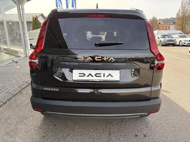 Neu Dacia Jogger Extreme 140 PS (102 kW) 2025 Schwarz Van / Kleinbus