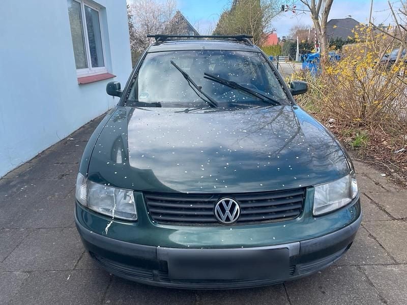 Gebraucht VW Passat 125 PS (91 kW) 1998 Grün Kombi