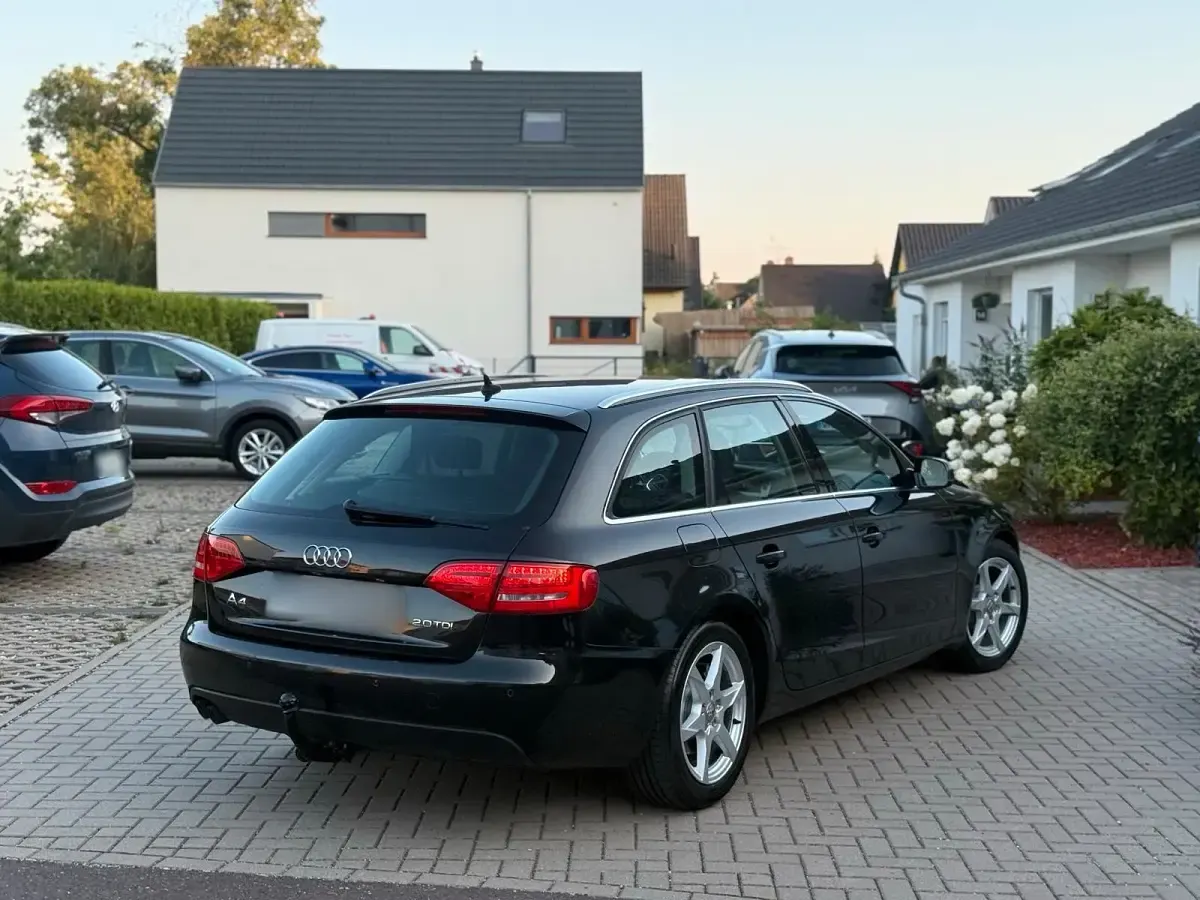 Gebraucht Audi A4 Ambition 170 PS (125 kW) 2010 Schwarz Kombi