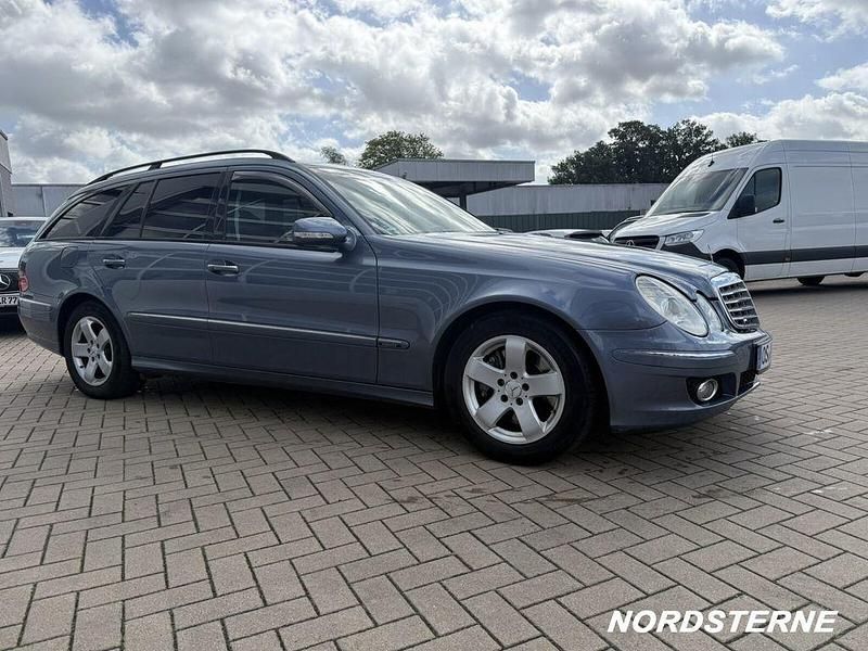 Gebraucht Mercedes E350 Elegance 272 PS (200 kW) 2007 Blau Kombi