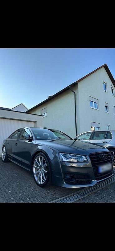 Gebraucht Audi S8 plus Ambiente 605 PS (444 kW) 2017 Grau Limousine