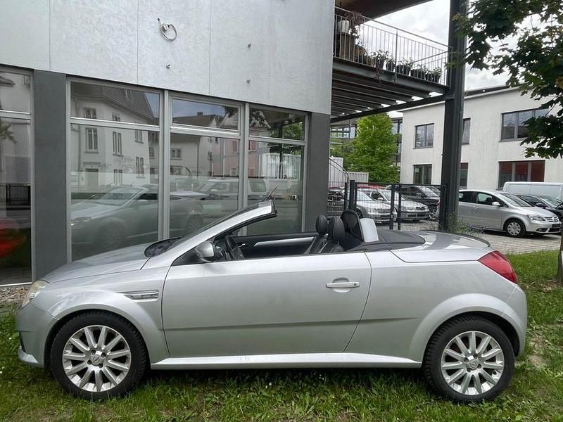 Gebraucht Opel Tigra Edition 90 PS (66 kW) 2008 Silber Cabrio
