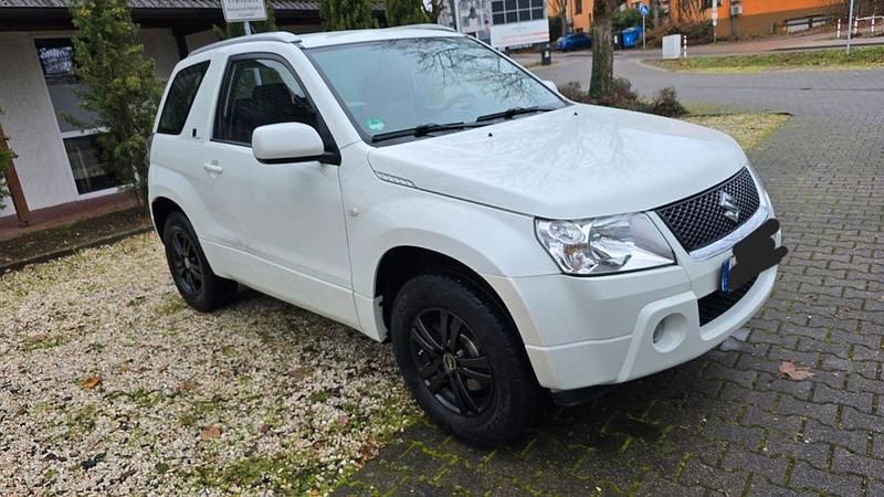 Gebraucht Suzuki Grand Vitara 106 PS (77 kW) 2007 Weiß SUV