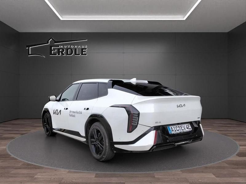 Gebraucht Kia EV4 150 kW (204 PS) 2025 Swp) snow white pearl (weiss Limousine