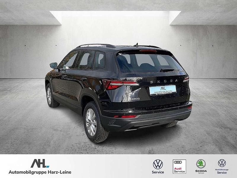 Neu Skoda Karoq Selection 150 PS (110 kW) 2025 Schwarzmagic SUV