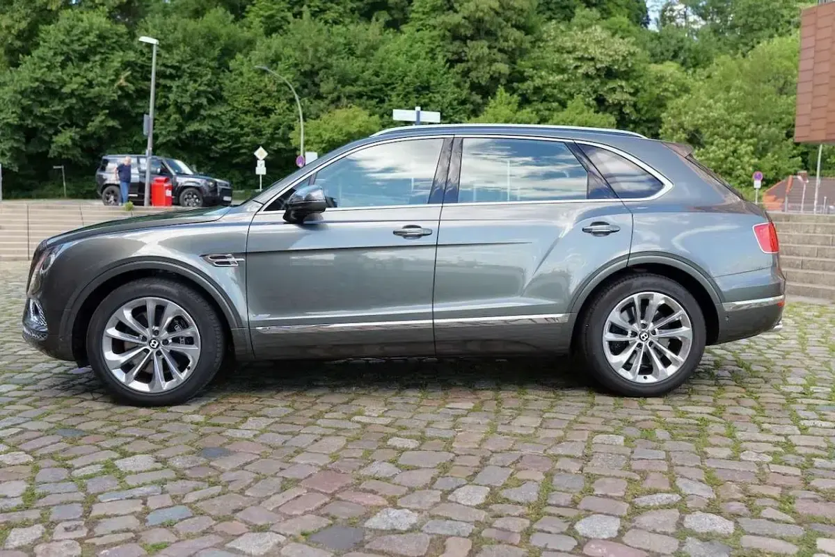 Gebraucht Bentley Bentayga 435 PS (319 kW) 2017 Grau SUV