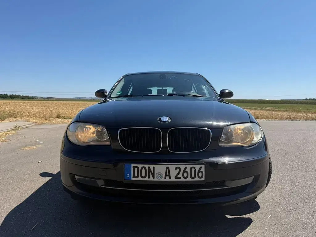 Gebraucht BMW 116 122 PS (89 kW) 2007 Schwarz Kleinwagen